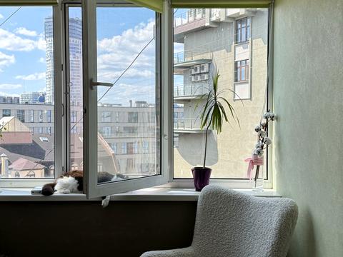 квартира за адресою Михайла Омеляновича-Павленка вул. (Суворова), 18/20