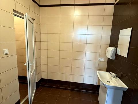 комерційна за адресою Швабська вул., 49