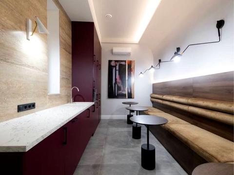 комерційна за адресою Богдана Хмельницького вул., 32