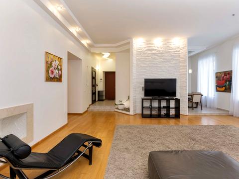 квартира по адресу Круглоуниверситетская ул., 6