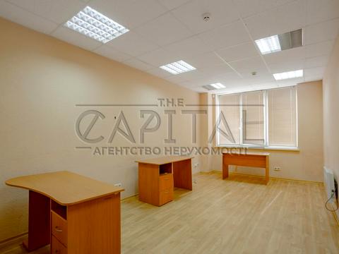 комерційна за адресою Жилянська вул., 101