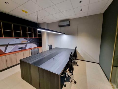 коммерческая по адресу Михаила Грушевского ул., 9б