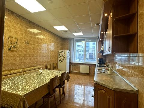 коммерческая по адресу Миколы Бажана просп., 14-А