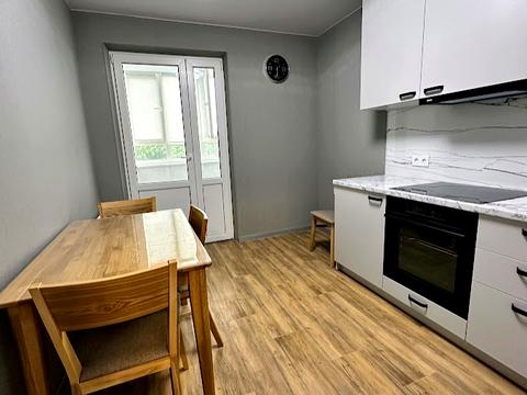 квартира за адресою Лісова вул., 3