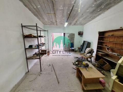 паркомісце за адресою Євгена Коновальця вул., 260