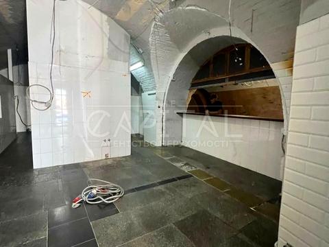 коммерческая по адресу Евгения Коновальца ул. (Щорса), 44