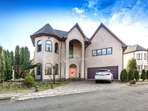 будинок за адресою Золота