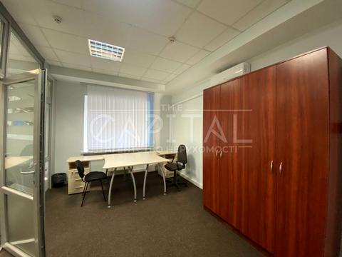 комерційна за адресою Ігорівська вул., 1