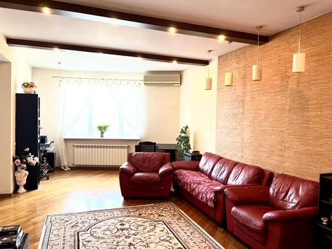 квартира за адресою Анни Ахматової вул., 47