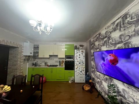 будинок за адресою Осіння вул., 37