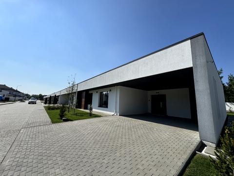 будинок за адресою Привітна, 1