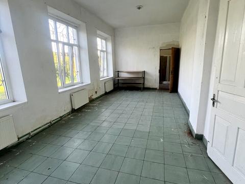 коммерческая по адресу Центральна ул., 8
