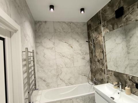 будинок за адресою Свято-Покровська вул. (Леніна)