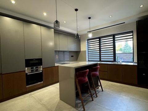 будинок за адресою Сонячна вул., 49