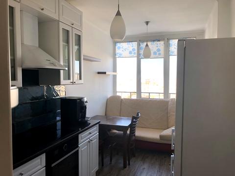 квартира за адресою Богатирська вул., 6-А