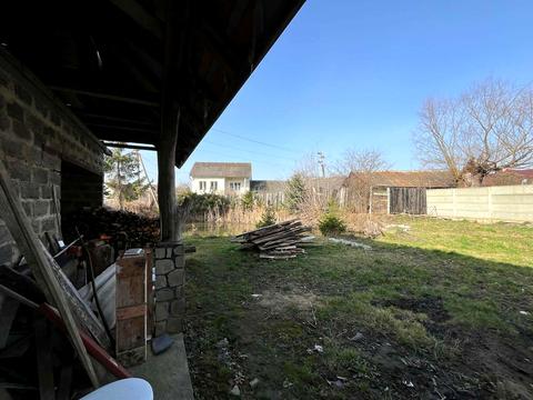 коммерческая по адресу Хмельницького, 1