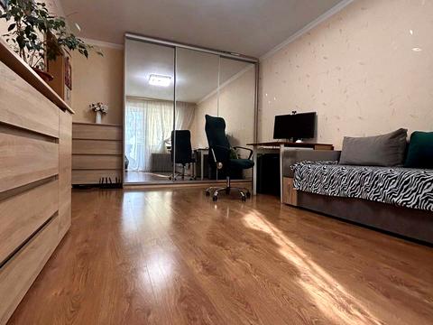 квартира за адресою Оноре де Бальзака вул., 56