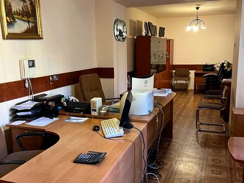 комерційна за адресою Михайла Туган-Барановського вул., 30