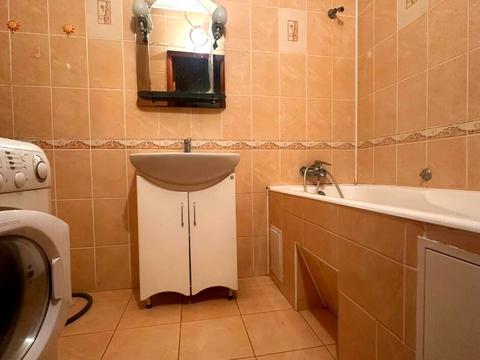 квартира за адресою Анни Ахматової вул., 16-Б