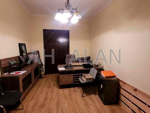 комерційна за адресою Борисоглібська вул., 7
