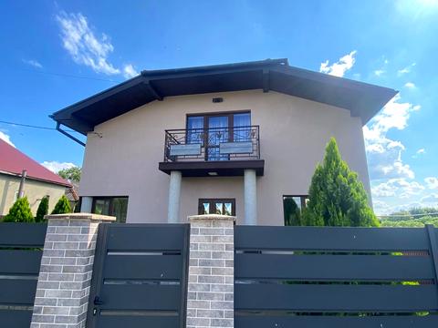 дом по адресу с. Сторожница, Перемоги ул., 27