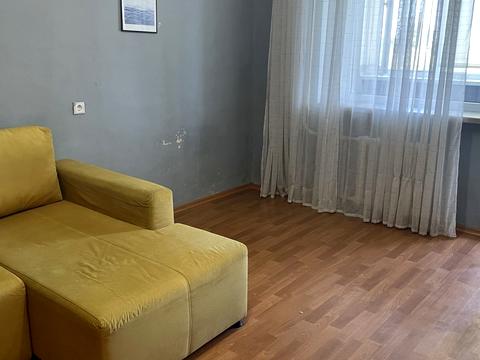квартира за адресою Космонавтів вул., 58/2