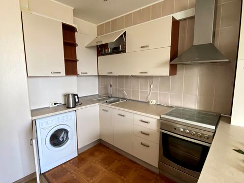 квартира за адресою Раїси Окіпної вул., 8