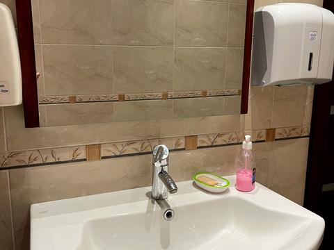 комерційна за адресою Шовковична вул., 21