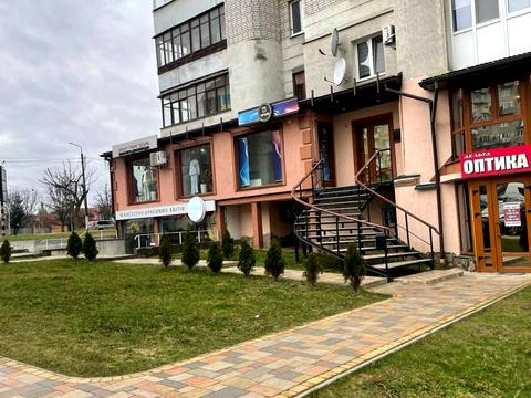 коммерческая по адресу Романа Шухевича ул., 1