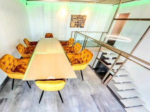 комерційна за адресою Зарічна вул., 6