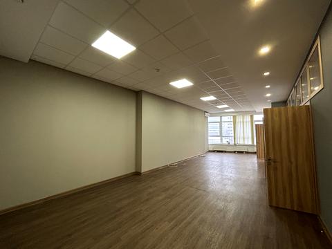 комерційна за адресою Кловський узвіз (Кловський), 7