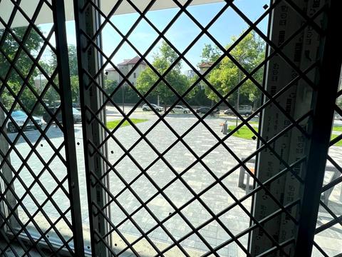 комерційна за адресою Євгена Коновальця вул. (), 103
