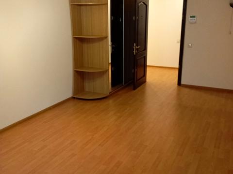 комерційна за адресою Назарівська вул. (Вєтрова), 7-Б