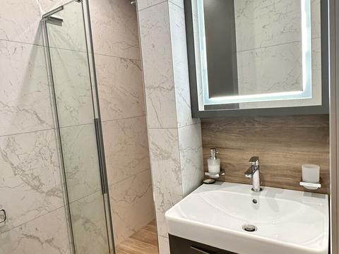 квартира за адресою Олександра Олеся вул., 7
