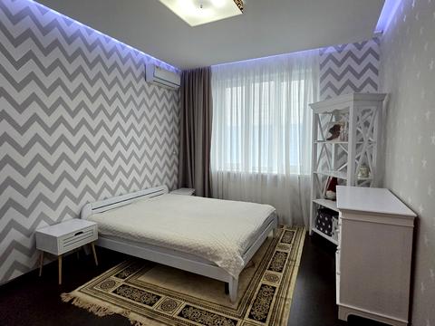 квартира за адресою Дніпровська набережна вул., 14