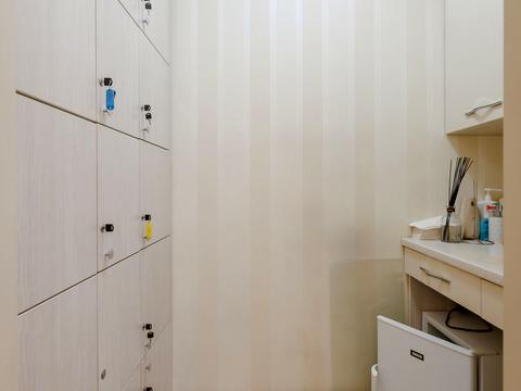 комерційна за адресою Госпітальна вул., 2