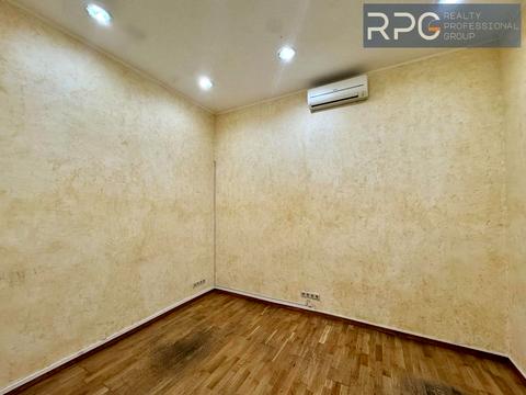 комерційна за адресою Архітектора Городецького вул., 11-Б