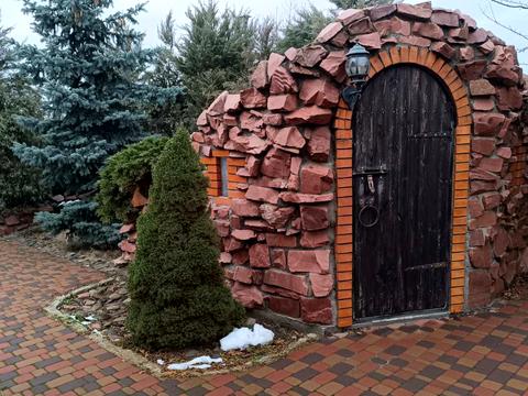 будинок за адресою молодіжна