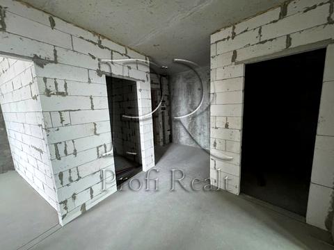 квартира за адресою Причальна вул., 14