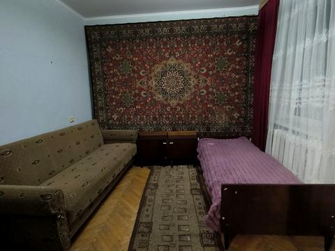 квартира за адресою Космонавтів просп., 52