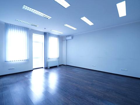 комерційна за адресою Антоновича вул. (Горького), 33в