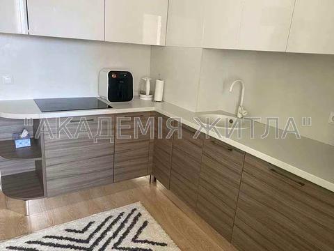 квартира за адресою Олени Пчілки вул., 4
