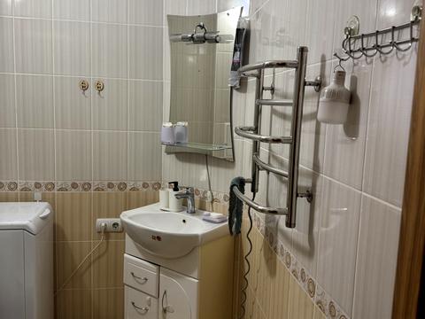 квартира за адресою Набережно-Лугова вул., 3