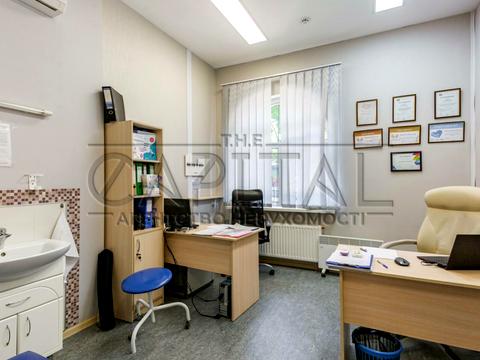 комерційна за адресою Сирецька вул., 32