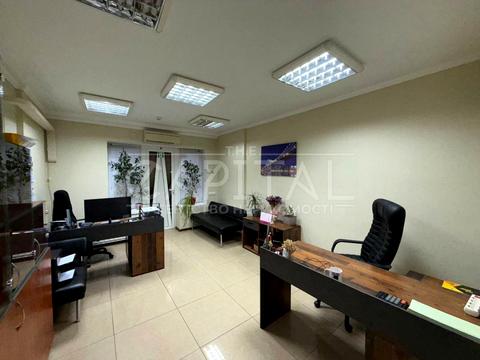 коммерческая по адресу Оболонская набережная ул., 7