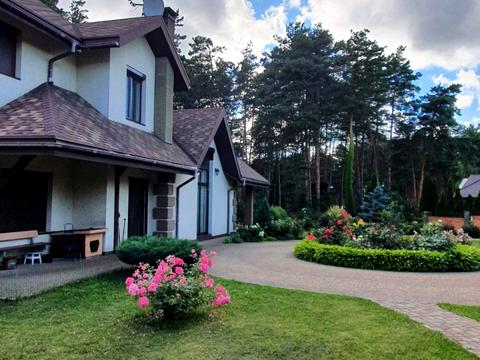 будинок за адресою 1 Травня вул.