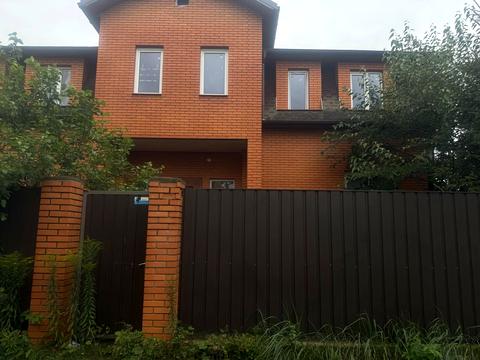будинок за адресою Квітнева, 11