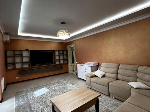 квартира за адресою Зоряна вул., 6
