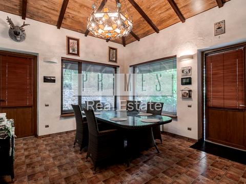 будинок за адресою Осіння