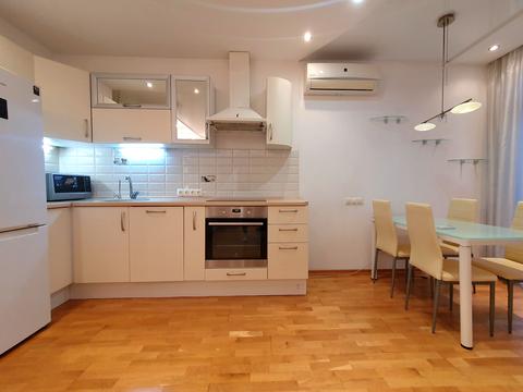 квартира за адресою Регенераторна вул., 4